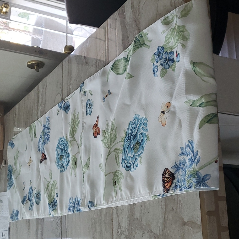 Butterfly Runner
